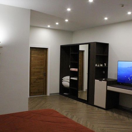 Ayhan Hotel Aqtöbe Esterno foto