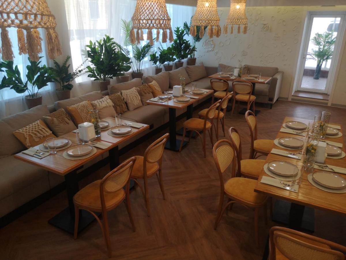 Ayhan Hotel Aqtöbe Esterno foto