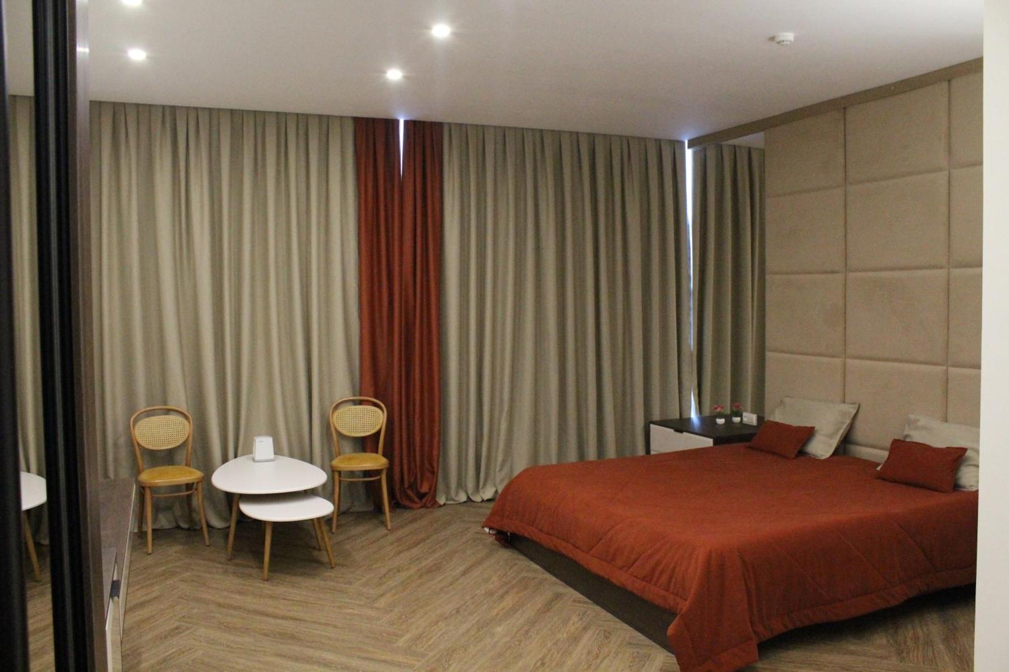 Ayhan Hotel Aqtöbe Esterno foto