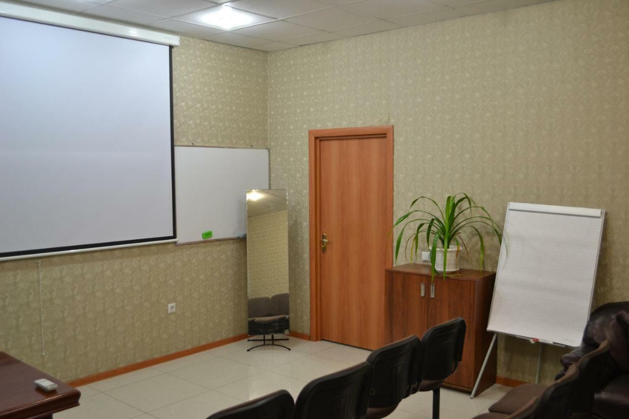 Ayhan Hotel Aqtöbe Esterno foto