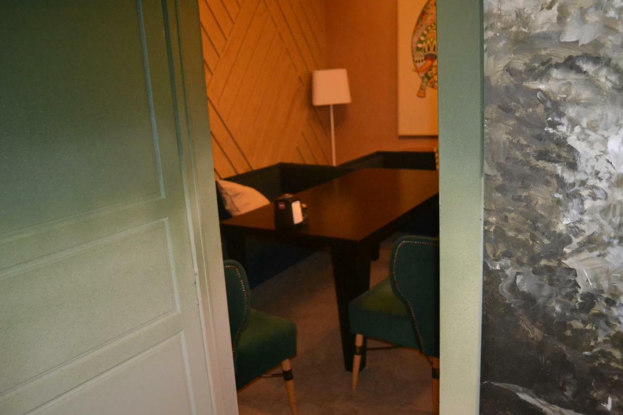 Ayhan Hotel Aqtöbe Esterno foto